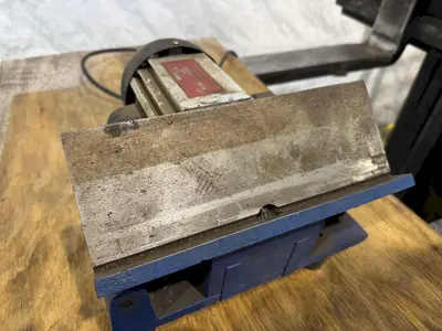 DM–5A DEBURRING AND BEVELING MACHINE