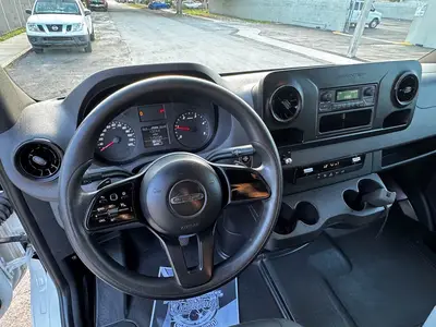 Used 2019 FREIGHTLINER SPRINTER Vans Florida US | Truck and Van Outlet #1509215
