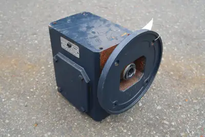 USED GROVE BMQ232-3
