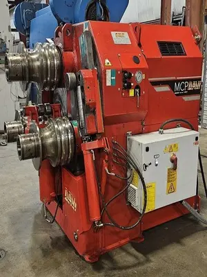 5" X 5" X 5/8" DAVI MODEL MCP-14 DOUBLE PINCH ANGLE ROLL