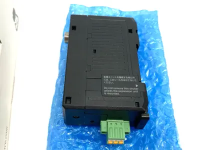 USED KEYENCE SENSOR AMPLIFIER MAIN UNIT FOR IV-G, 32-PROGRAMS