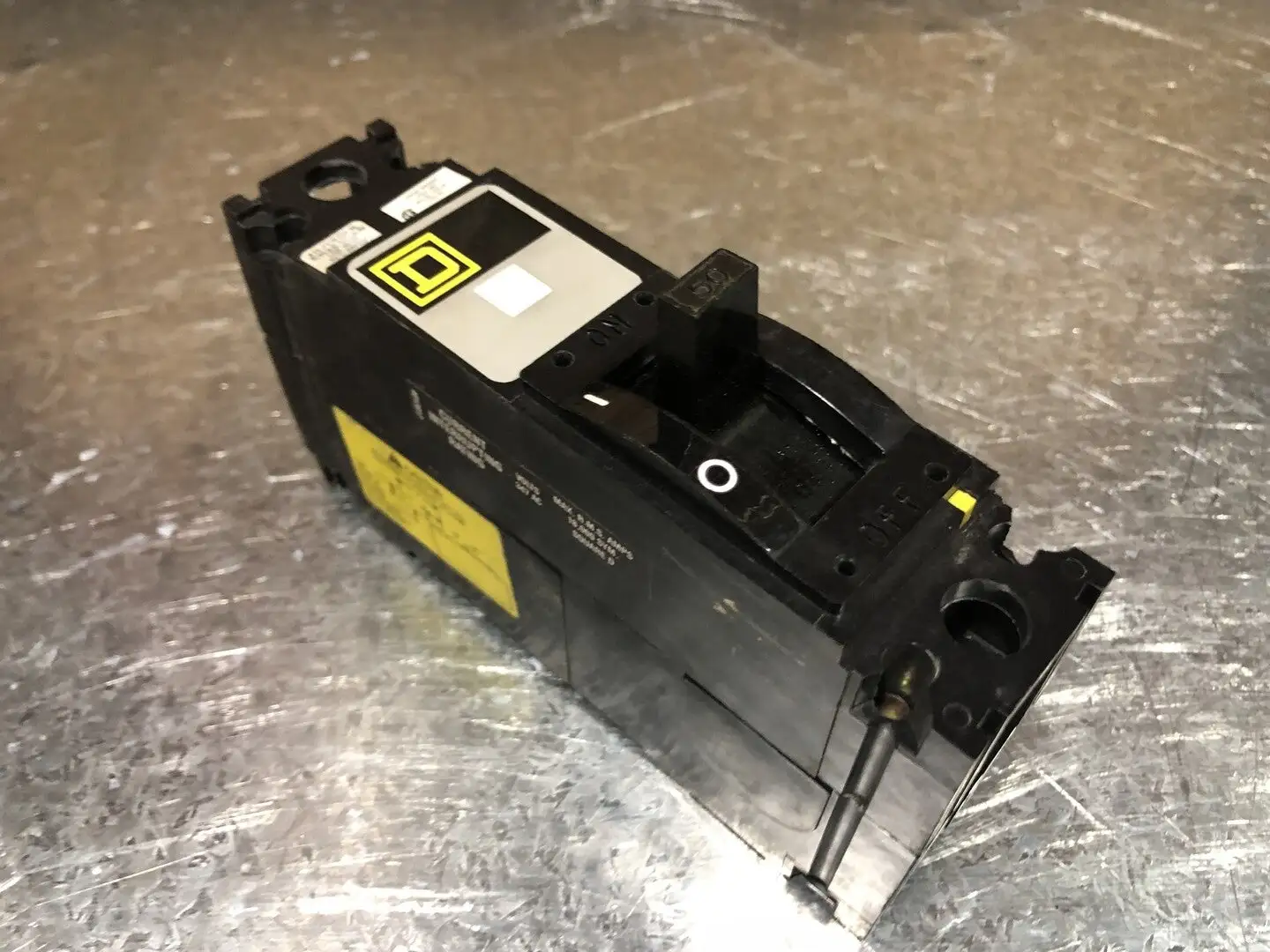 NEW SQUARE D FHP17050