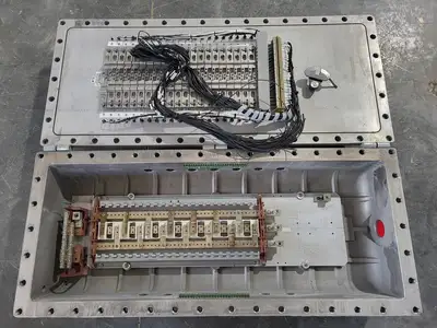 Used APPLETON XPE32252B.J382 Switchgears British Columbia CA | Lenmark #1427004