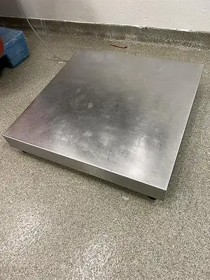 Mettler Toledo model IND560 24" long x 24" wide stainless steel floor scale