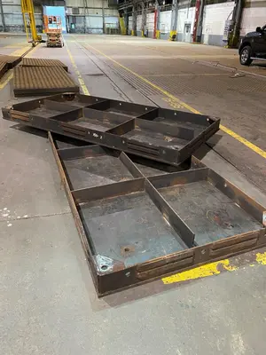 5' X 10' STEEL  WELDING TABLE. STOCK # 0953720