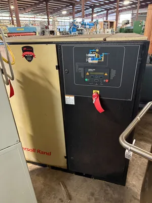 INGERSOLL RAND SSR-UP6-40-115 Kompresory/Sprężarki powietrza | Perry Equipment (3)