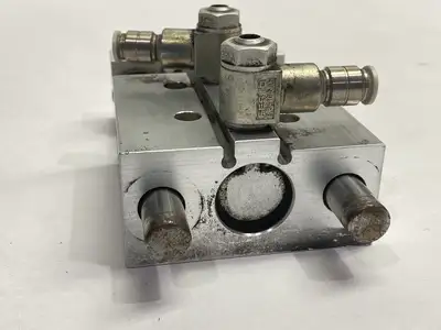 SBH120x1-AE-M | PHD  Compact Thruster Pneumatic Slide 20mm Bore 1" Stroke - Used
