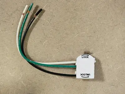 USED LEVITON 111-MSTWL-A