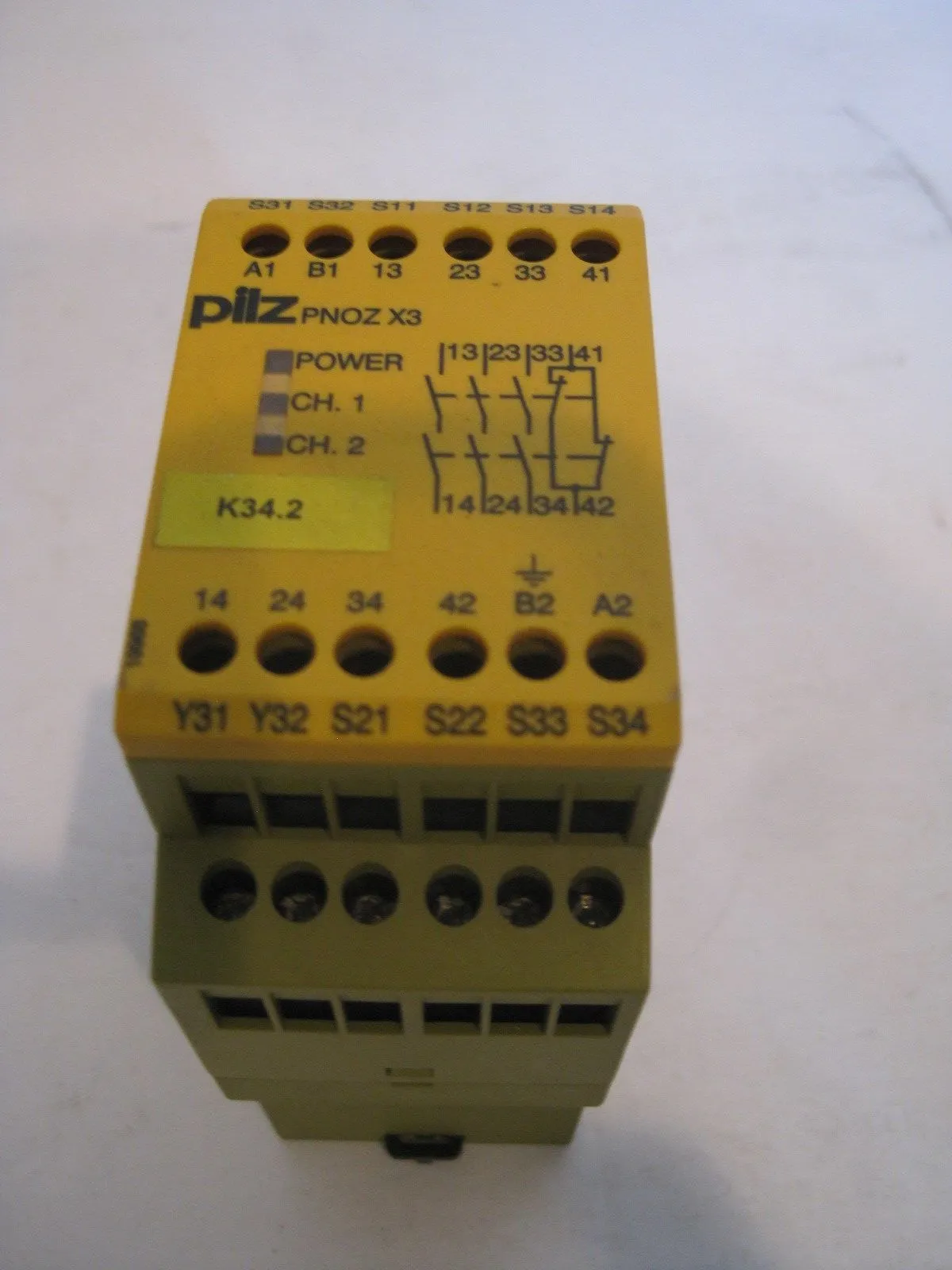 USED PILZ PNOZ-X3-230VAC-24VDC-3N/0-1N/C-1SO SAFETY RELAY PNOZX3230VAC24VDC3N01NC1SO