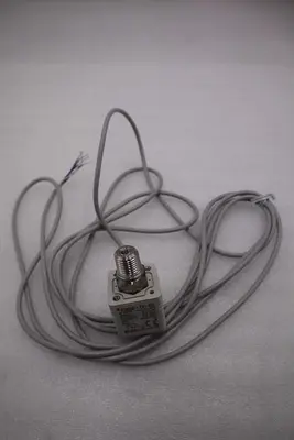 SMC ZSE50F-T2-62L SMC sensor-100~100kpa STOCK L-516-C