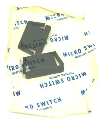 50 NEW MICRO SWITCH 2B24 PUSHBUTTON SWITCH
