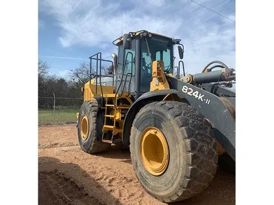 2015 John Deere 824K-II