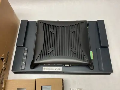 USED PREMIO INDUSTRIAL TOUCHSCREEN COMPUTER 15.6"FULL HD 16:9 LCD