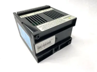 USED BANNER ENGINEERING MINI-SCREEN DIN CONTROL MODULE BLANKING 2-BEAM FLOATING 44469
