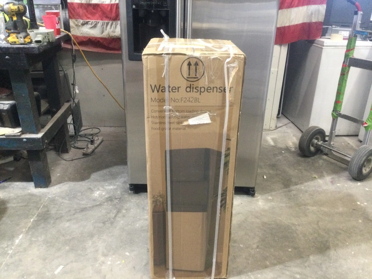 Used WATER DISPENSER BOTTON LOADING Beverage Dispensers Michigan US | Miedema Asset Management Group #1183391