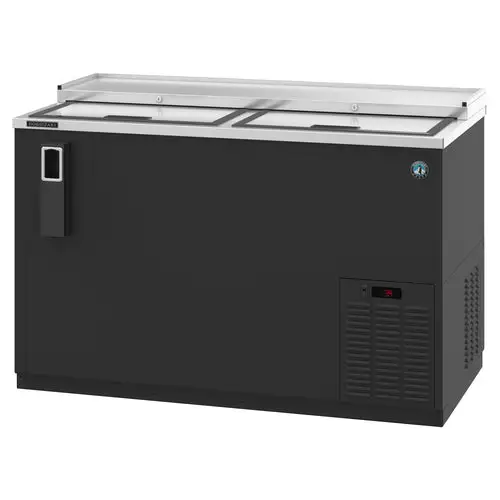 Hoshizaki CC50 50 1/2" Forced Air Bottle Cooler - Holds (704) 12 oz Bottles, Lid Locks, 115v
