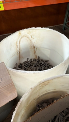 4 barrels of 1/2" Klein Hickey Heads, quantity approx 2533