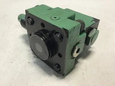 USED VICKERS DG4V-3S-2AL-M-U-HL7-60-EN490