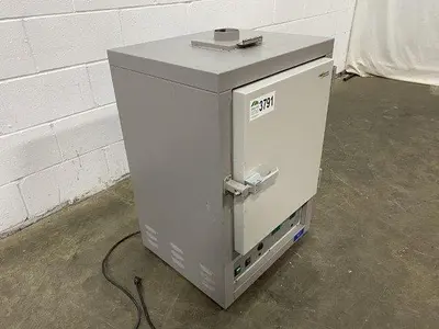 USED VWR SCIENTIFIC PRODUCTS 1330GM