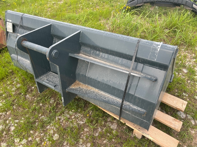 Used GEHL 72" BUCKET Forklift Attachments Oklahoma US | OT Truck & Tractor Sales #1383910