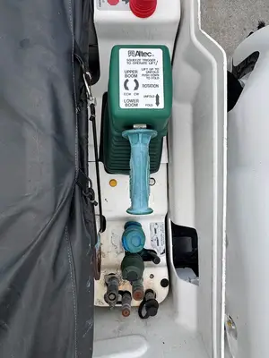 Used 2018 ALTEC AA55 MH Bucket (boom) trucks Florida US | Truck and Van Outlet #1509155