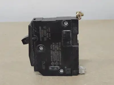 USED SQUARE D QOB120
