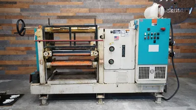 Black Bros 32″ Top & Bottom Hot Melt Glue Spreader Model 775