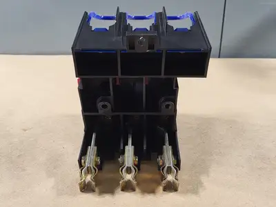 Disconnect Switch w/ 3 Times 30 Amp Fuse JDL30