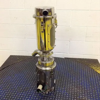 USED METAL FABRICATOR LOADER585