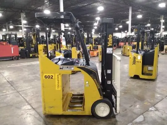 Used 2023 YALE ESC030 3-Wheel Stand up Electric Counterbalance Forklifts Ohio US | Russell Equipment #724598