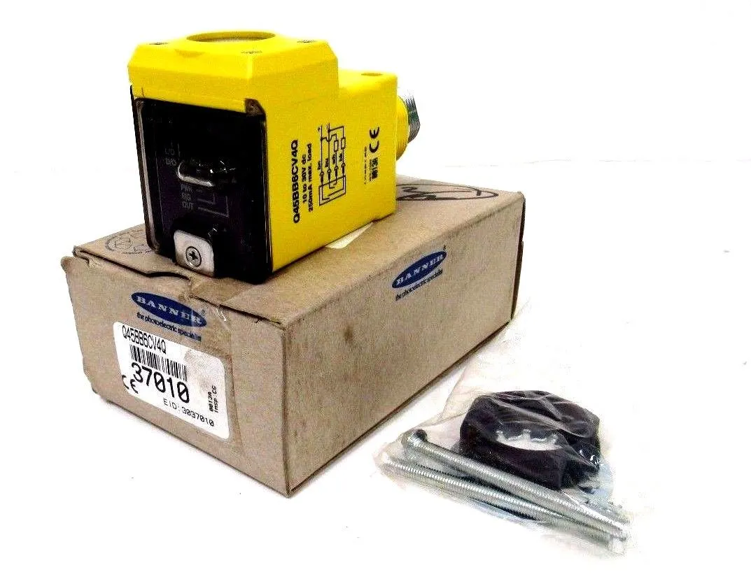 NEW BANNER Q45BB6CV4Q SENSOR 10-30V DC