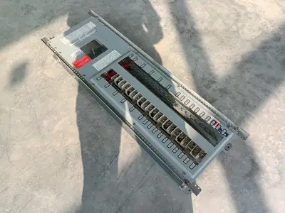 Used 2002 CUTLER-HAMMER POW-R-LINE 1A Switchgears British Columbia CA | Lenmark #1430118