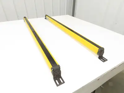 Allen Bradley GuardShield Safety Light Curtain Transmitter/Receiver Set 960mm