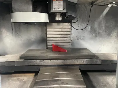 2014 HAAS VF-5XT Vertical Machining Centers | Lion Machinery (4)