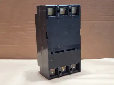 USED SQUARE D LAL364001027