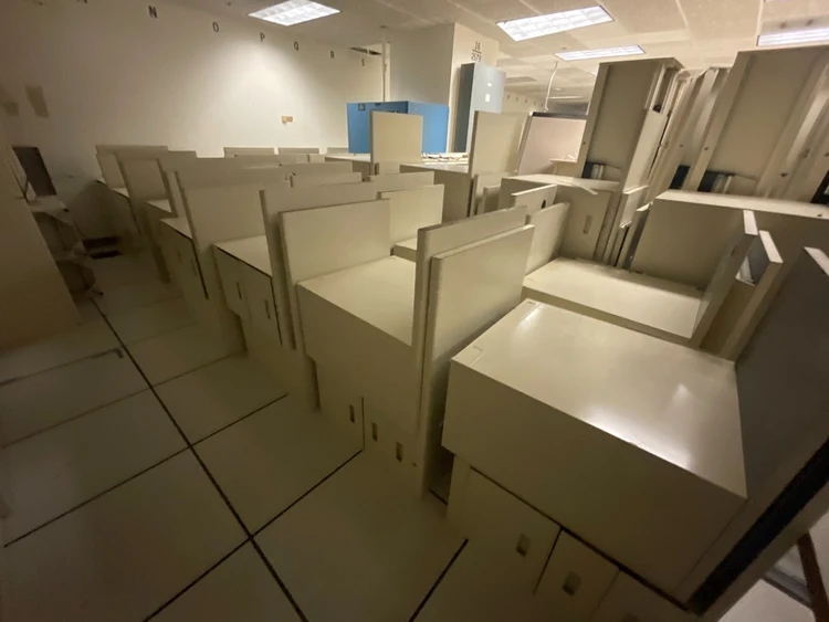 Used Unbranded _UNKNOWN_ Office Equipment New York US | ISP Equipment Group #1318960