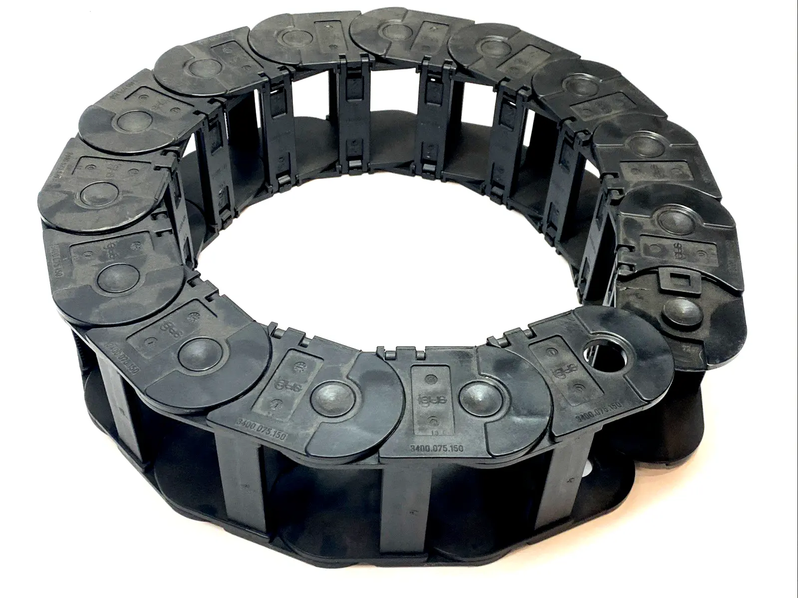USED IGUS E2 ENERGY CHAIN 75MM WIDTH 150MM RADIUS 14 LINKS