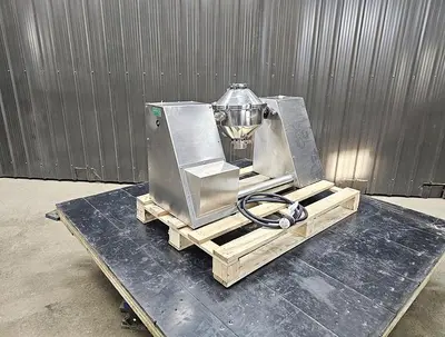 Used Gemco Double Cone Blender, 8 qt Lab Blender