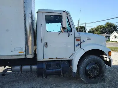 Used 1999 INTERNATIONAL 4700 LOW PROFILE T444E Box trucks Ohio US | Proxy Equipment #1378035