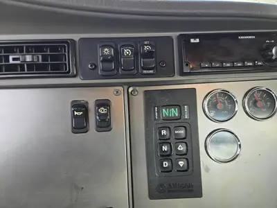 USED 2014 KENWORTH T370