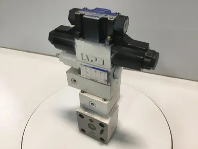 USED TOKIMEC DG4VS-3-0C-M-P7-H-7-P12-52
