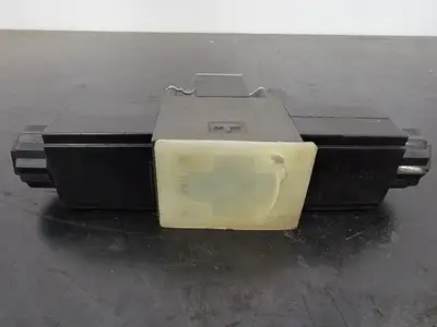 USED YUKEN DSG-013C60-A100-5090
