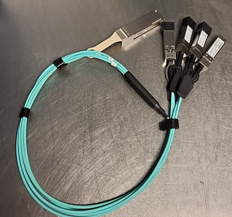 Active Optical Cable QSFP28 100Gbps- AOCQSP28100-001/ 1M/ MSA Compat. (BIN461)