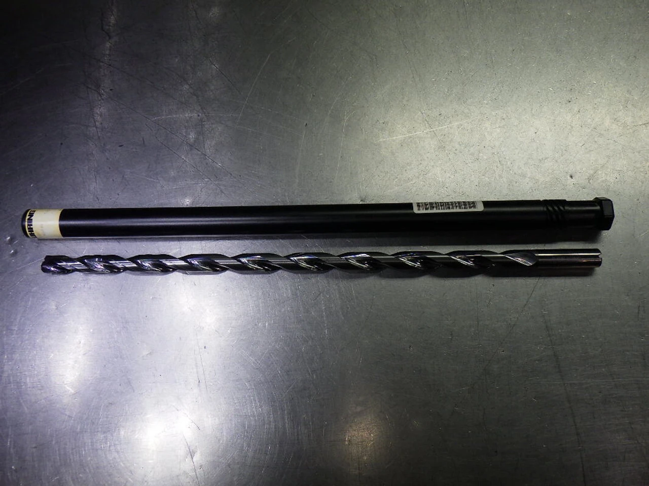 Guhring 14mm Coolant Thru Carbide Extra Length Drill 14mm shank 12320902 (LOC2232)