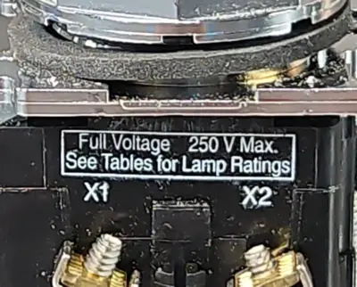 SQUARE D 10250T297LAP2A Ocuppancy switch prestest 120V red Loc4