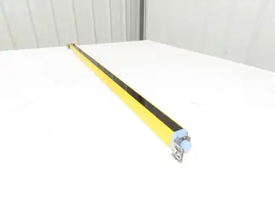 Schmersal SLC440-R-0890-14-01 Safety Light Curtain Receiver 890mm 24VDC 0.3-7m