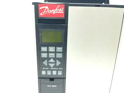 USED DANFOSS DANFOSS VLT5003PT5CN1STR3DLF20A00C0 VLT 5003