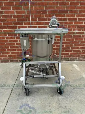 USED THERMO HYCLONE STAINLESS STEEL JACKETED SINGLE USE 100L BIOREACTOR