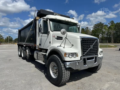 Used 2017 VOLVO VHD84F200 Dump trucks South Carolina US | Palmetto Machinery #1427259