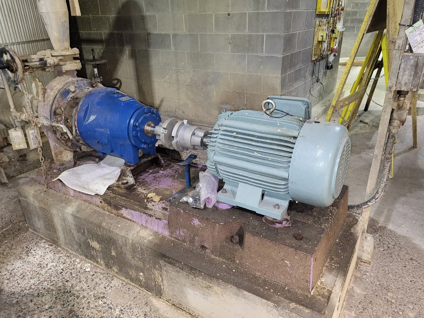 USED GOULDS 3175S
